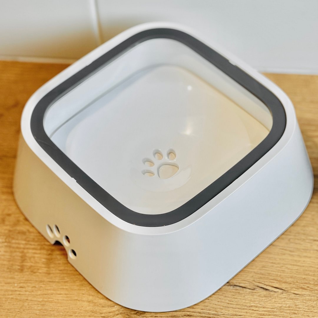 2025 Hot Sale🔥Pet Water Bowl Splash-proof Not Wet Mouth Can Be Car Anti-flip Waterer(49% OFF🎉)